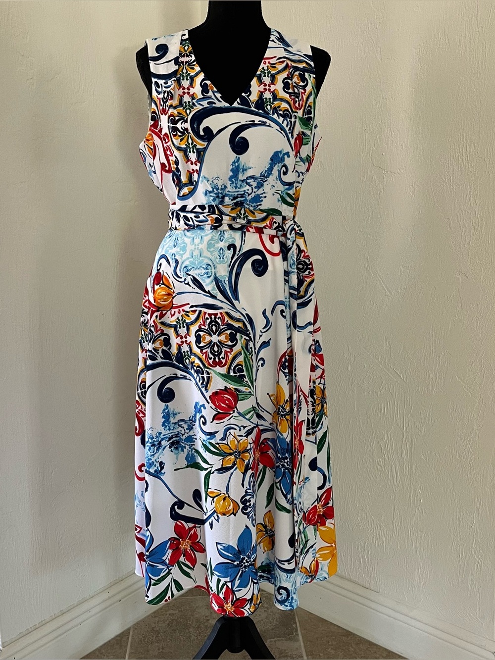 Tahari Crepe Dress Sleeveless Colorful Abstract Floral Bright Artsy 6P Blue Red